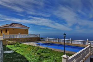 Villa La Planta – Traumhafte Ferienvilla mit Pool & Meerblick auf La Palma