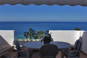 Apartment Miramar Ático – Urlaub direkt an der Strandpromenade von Puerto Naos